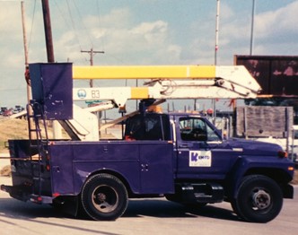 barney_bucket_truck